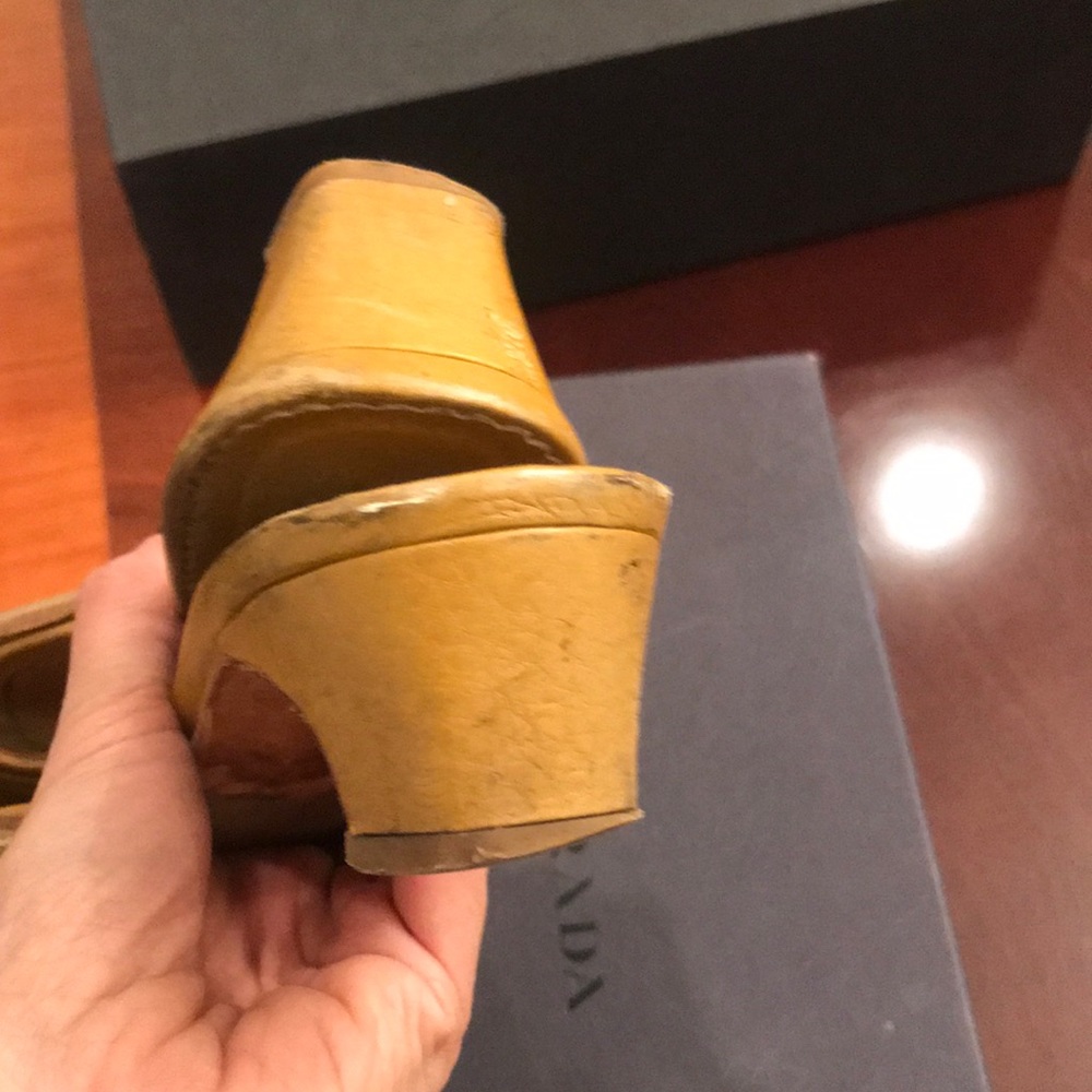 Prada slip on natural color - Picture 4 of 6